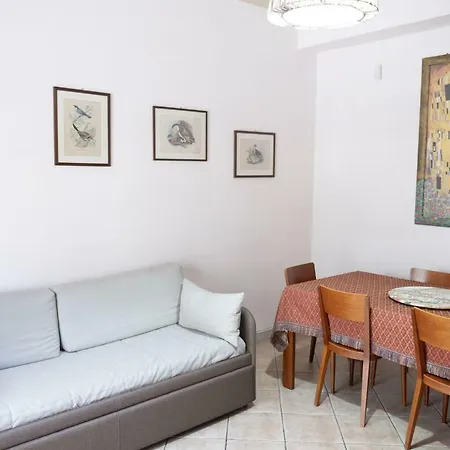 펜션 La Casa Di Alessandra, Centro